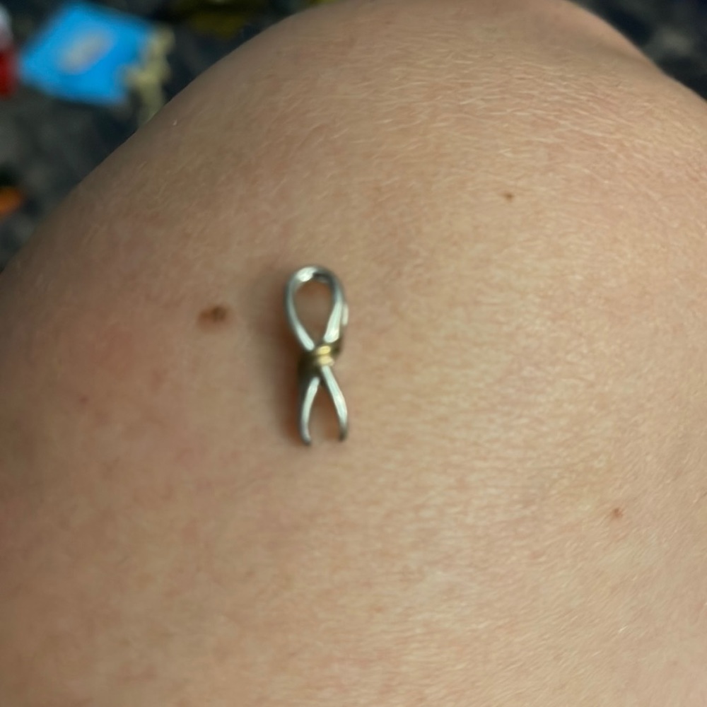 White/yellow gold pendant